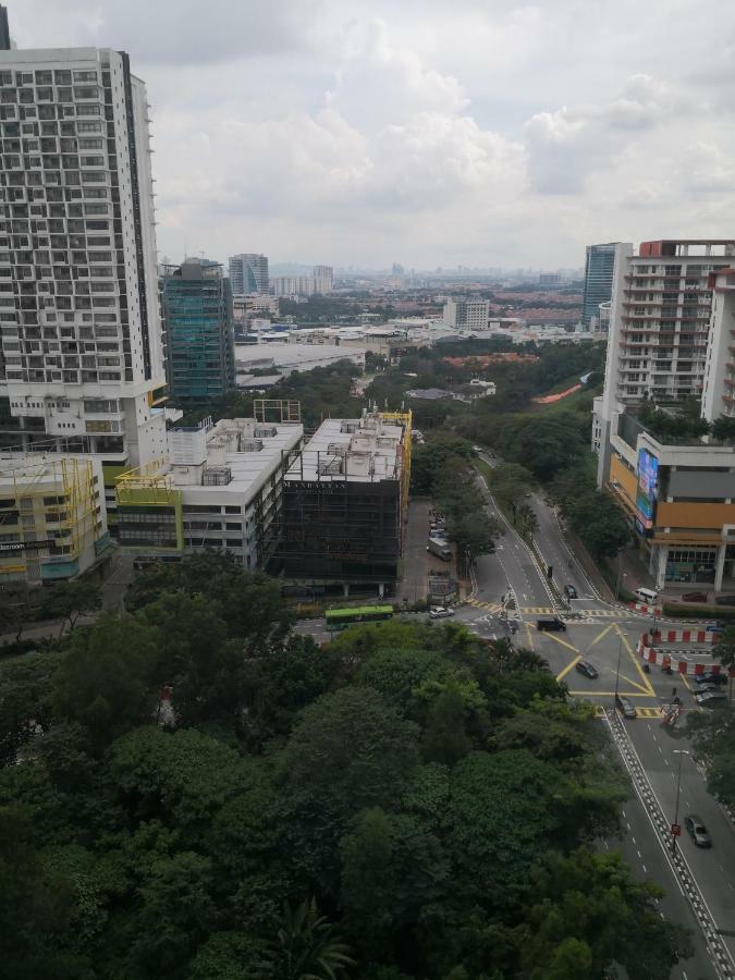 פטלין ג'איה The 12 Suites @ Empire Damansara מראה חיצוני תמונה